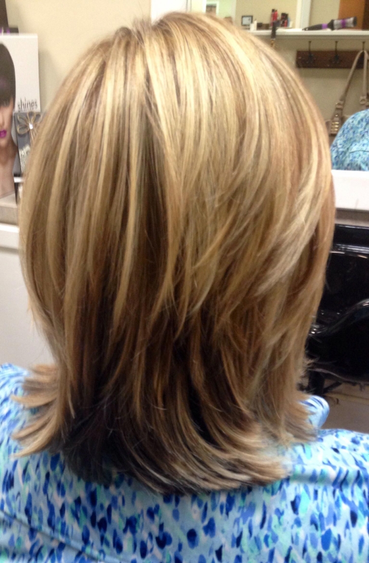 Легкий Каскад на средние волосы