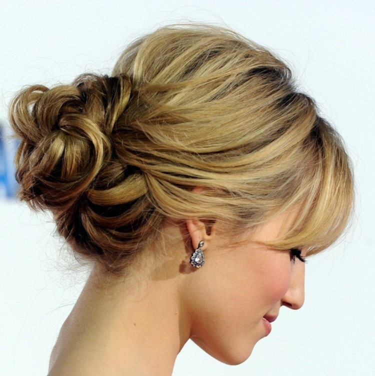 Причёски на средние волосы пошагово