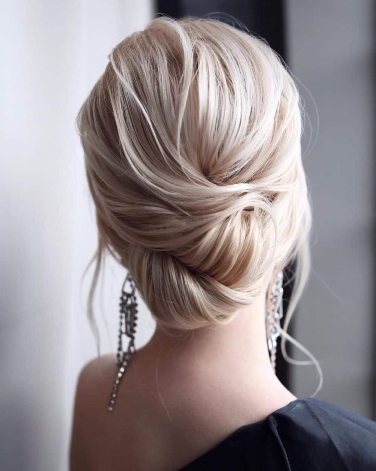 Высокие прически на длинные волосы