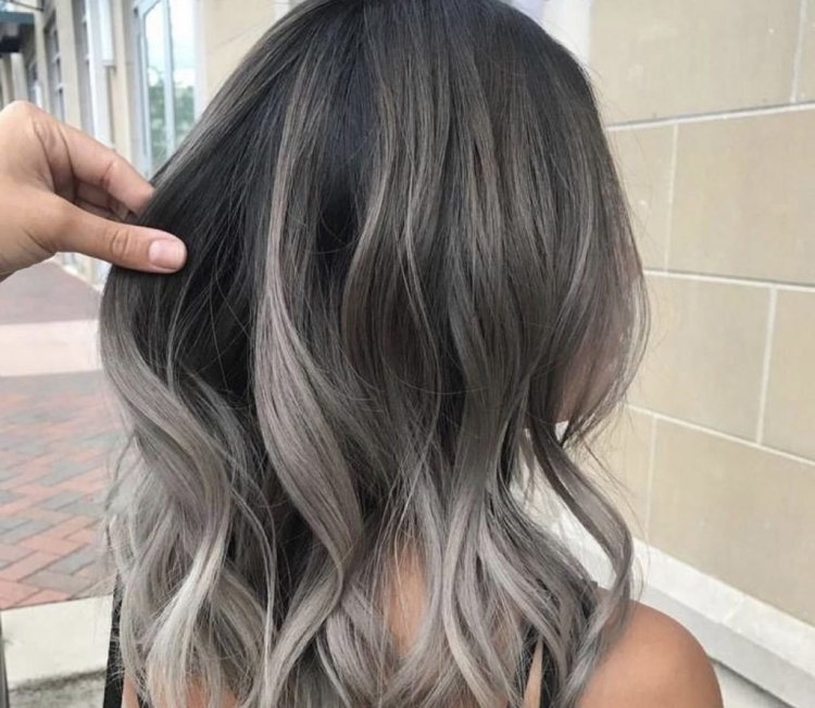 Пепельное омбре на темные