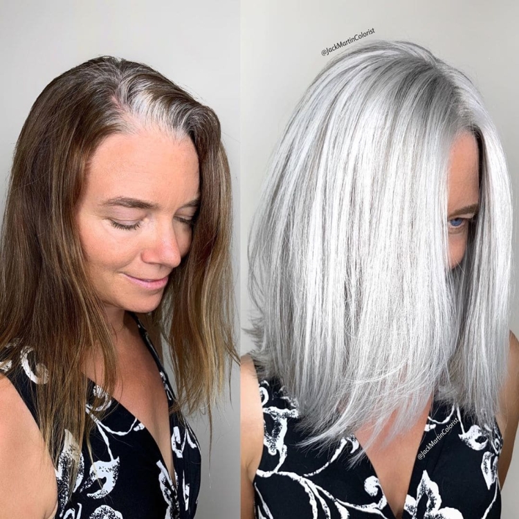 Прическа с седыми прядями