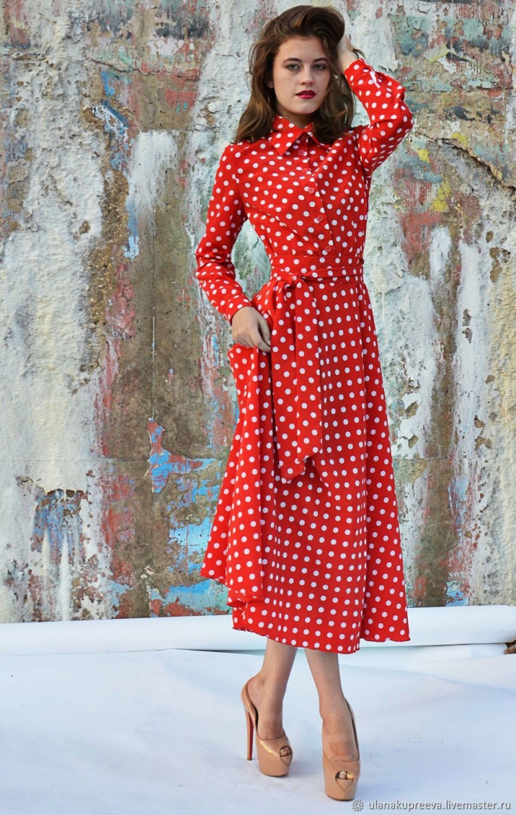 Платье в горошек