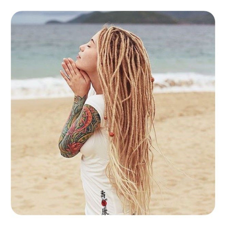 Тонкие де дреды блонд