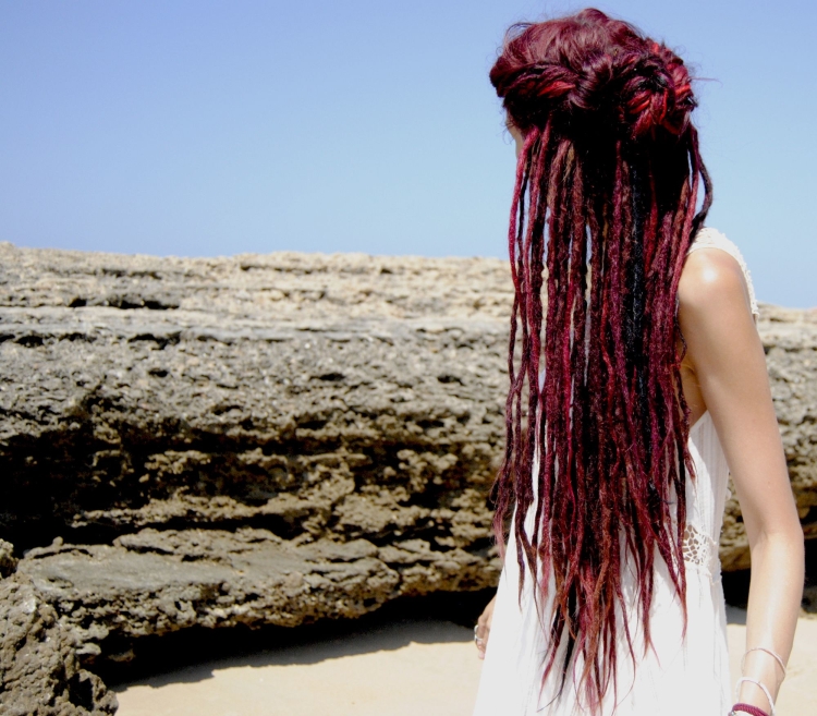 Бордовые дреды