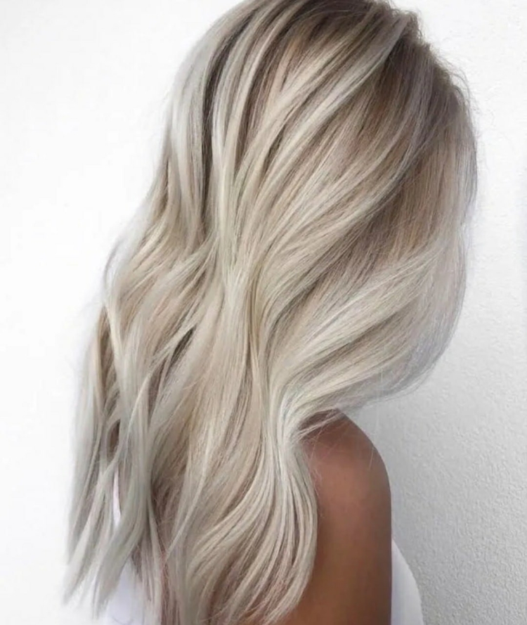 Пепельный блонд 2022