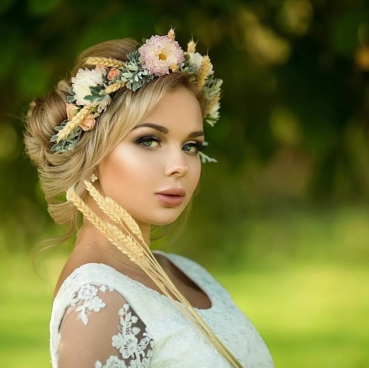 Прическа с венком