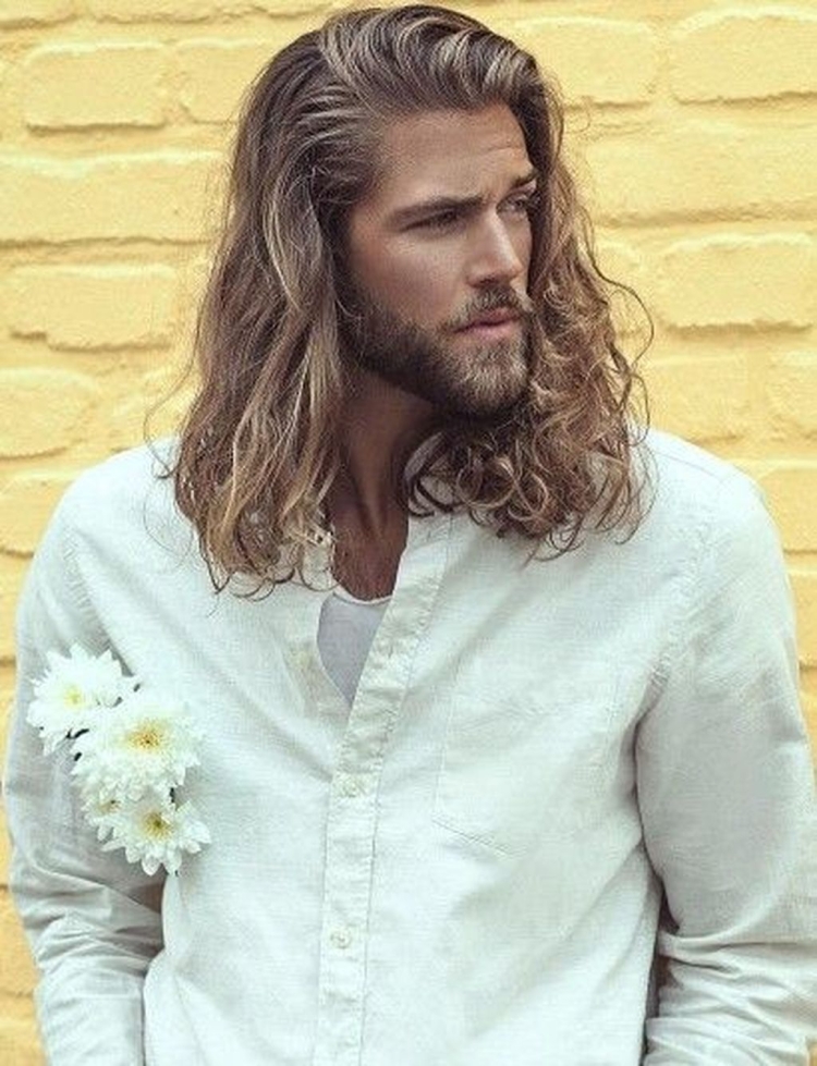 Мужской стиль с длинными волосами