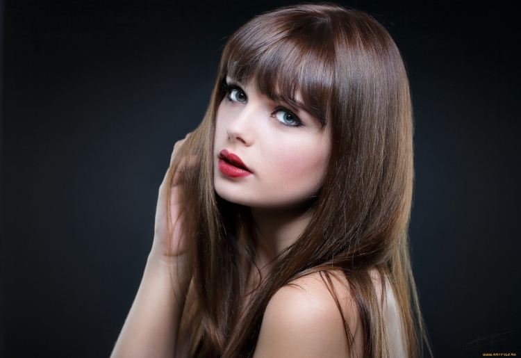 Marie Grippon длинные волосы