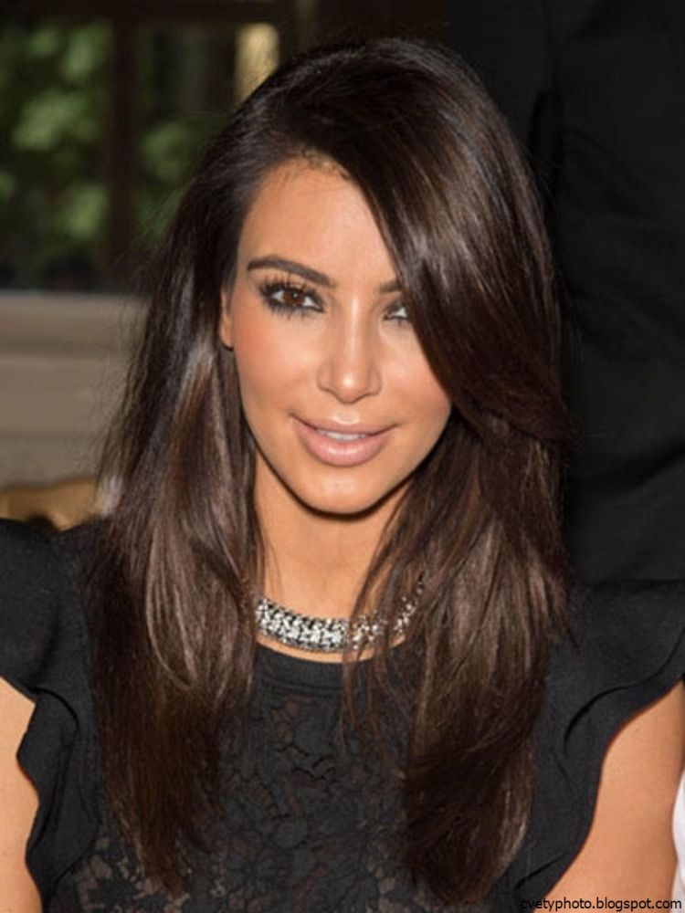 Ким Кардашян цвет волос темный