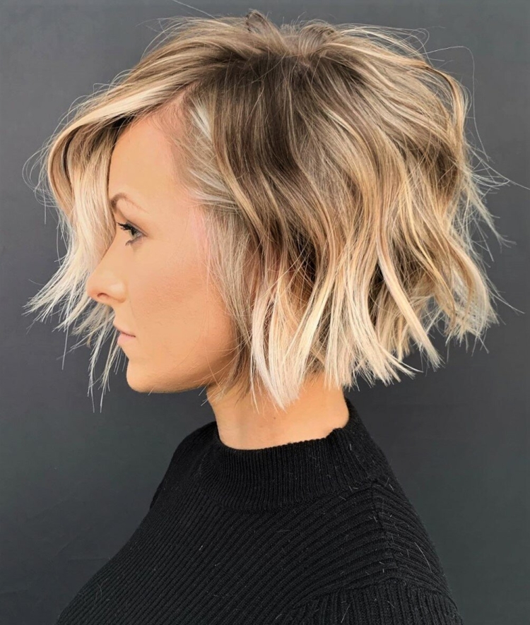 Рваный Боб каре