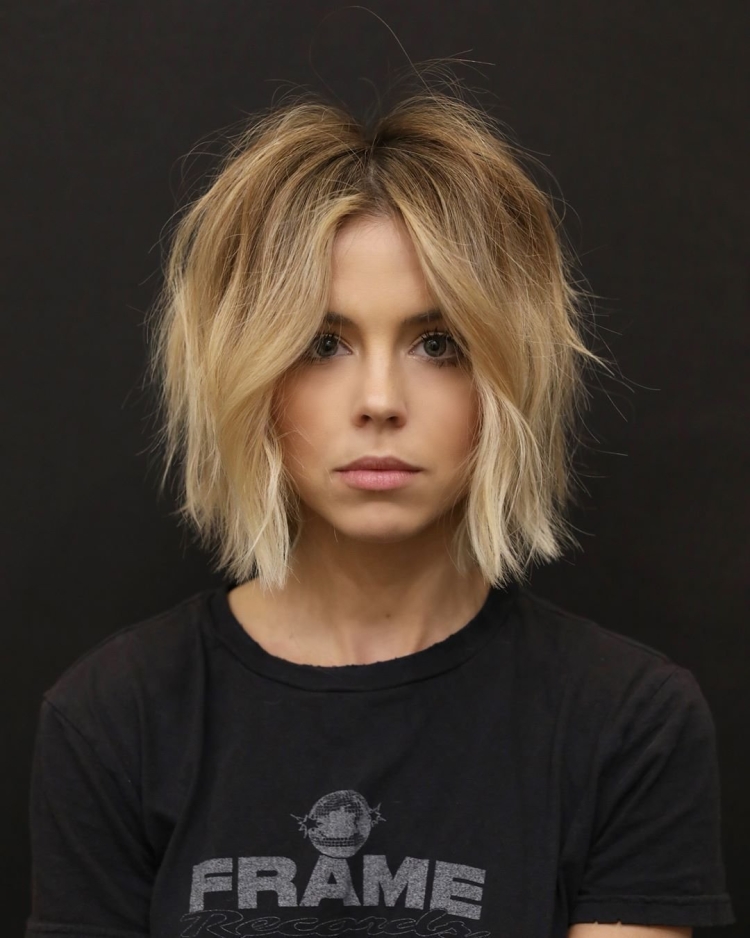 Каре растрепанный Боб