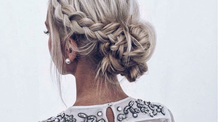 Модные прически с косичками