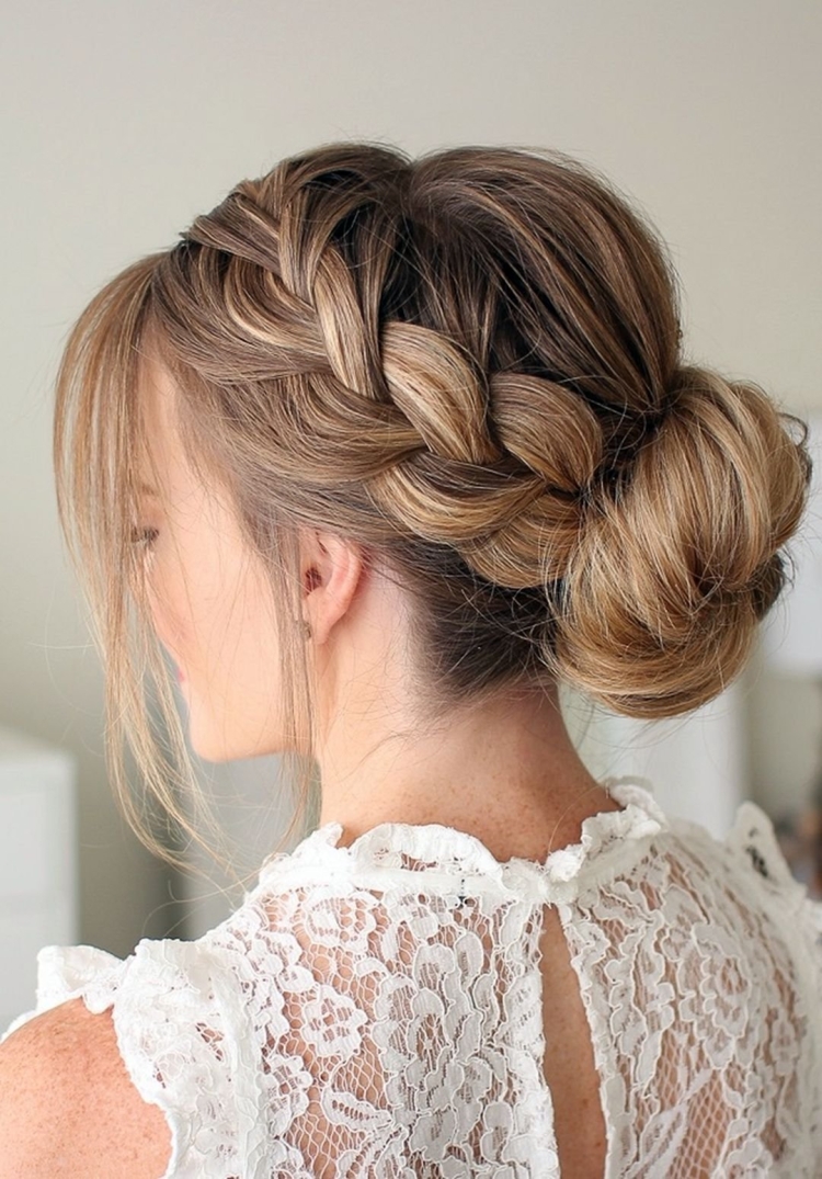 Прически с плетением