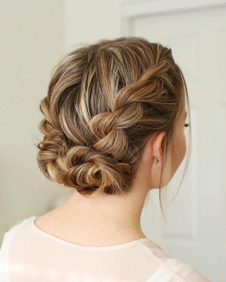 Косы собранные в пучок