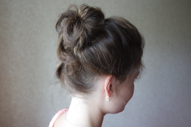 Пучок на редкие волосы