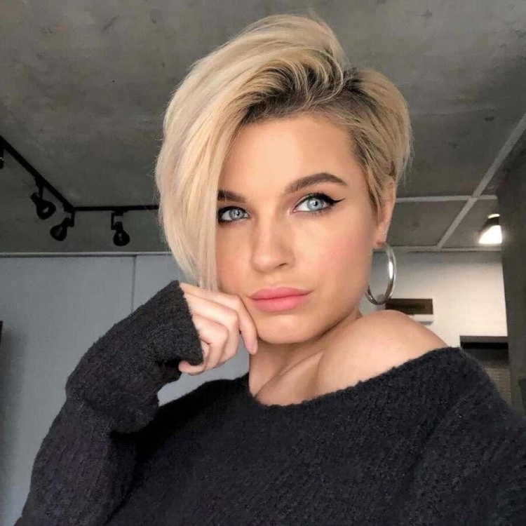 Удлинённая Пикси стрижка