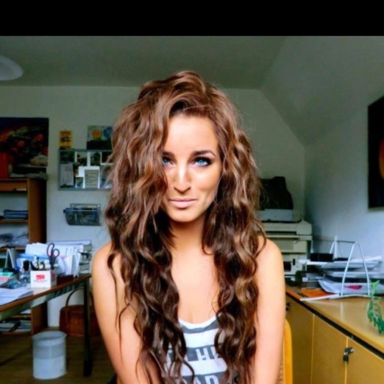 Стрижки рапсодия, дебют, итальянка