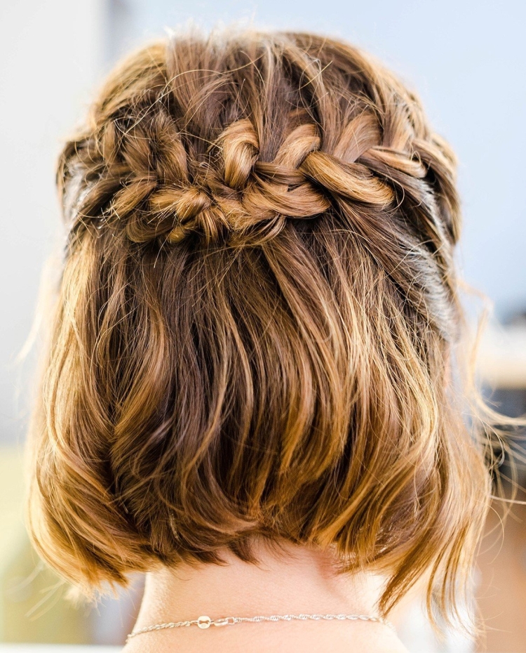 Причёски с косичками еа короткие волосы