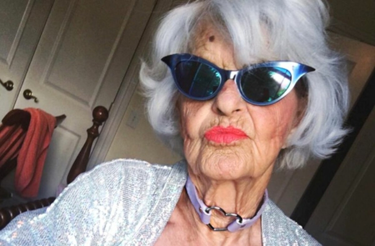 Седая старуха