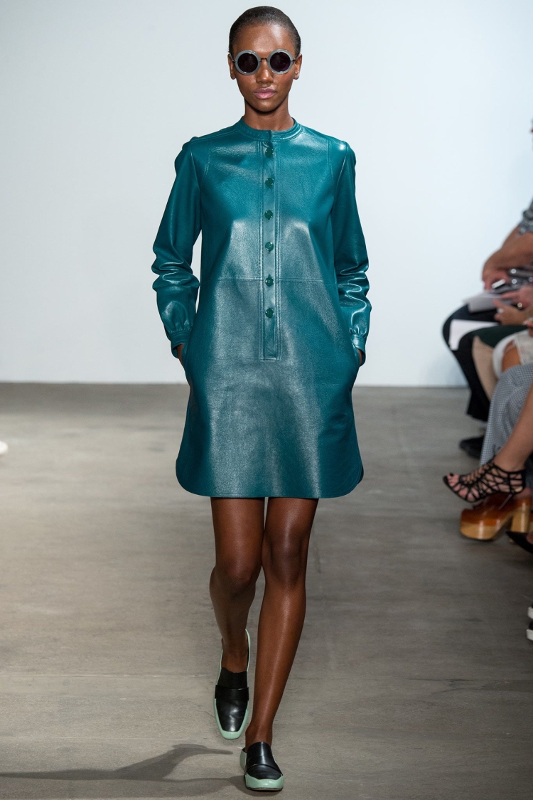 Кожаное платье