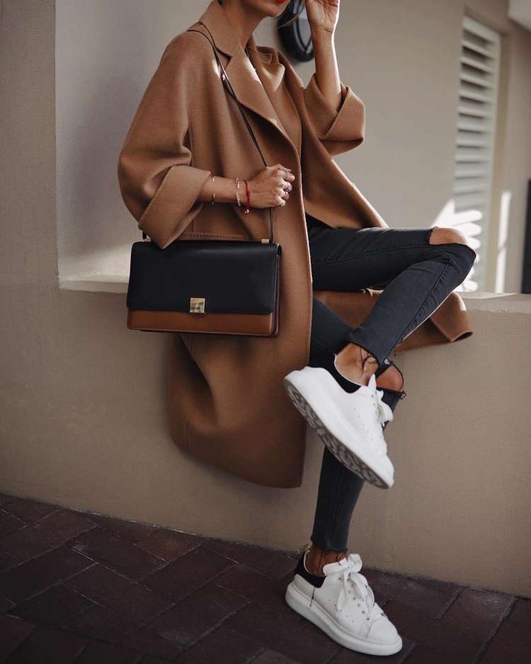 Модные платья из кожи