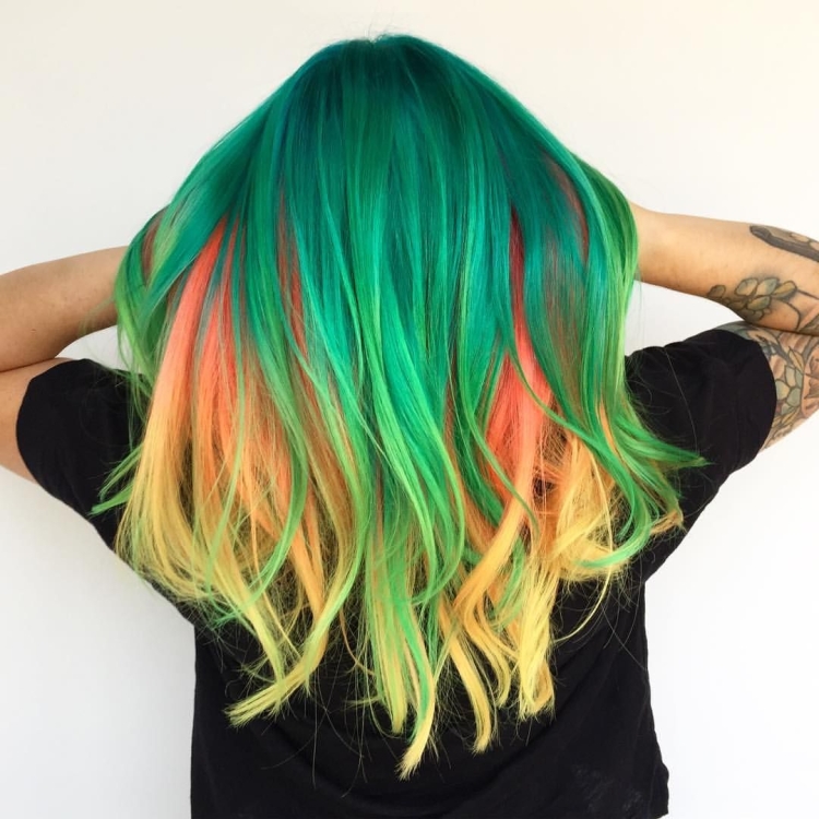 Зелено-оранжевые волосы