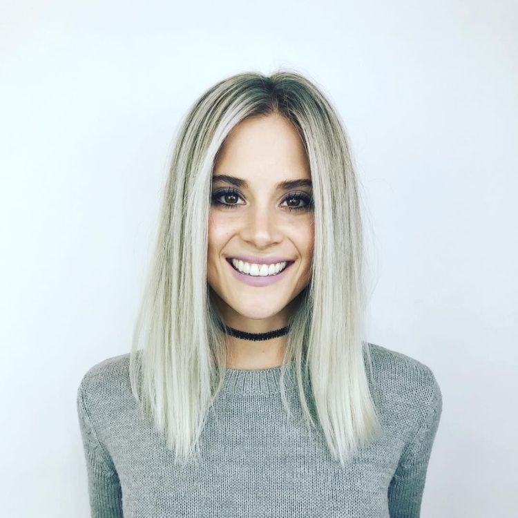 Стрижка ровный срез на средние волосы