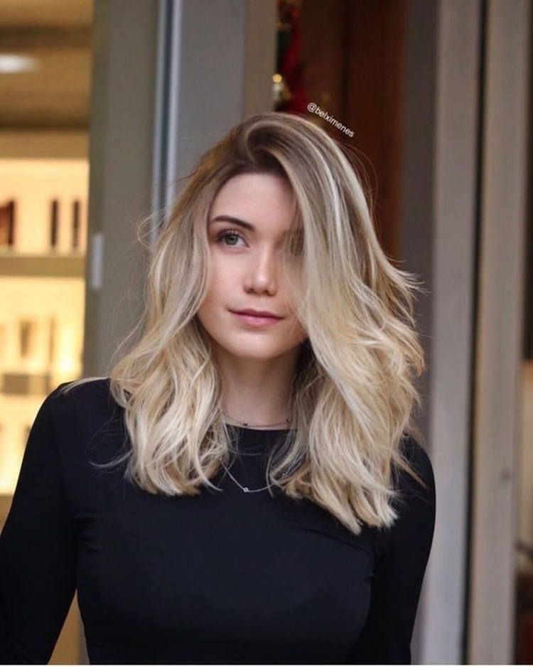 Волосы средней длины