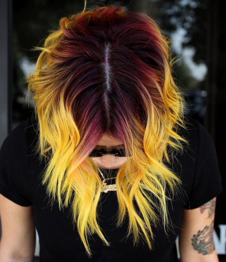 Ярко желтые волосы