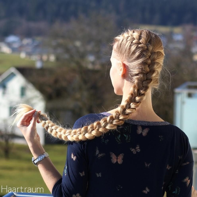 Четыре косички