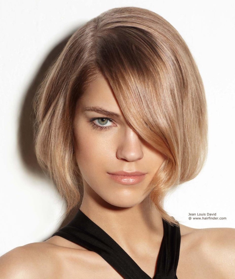 Короткие русые волосы