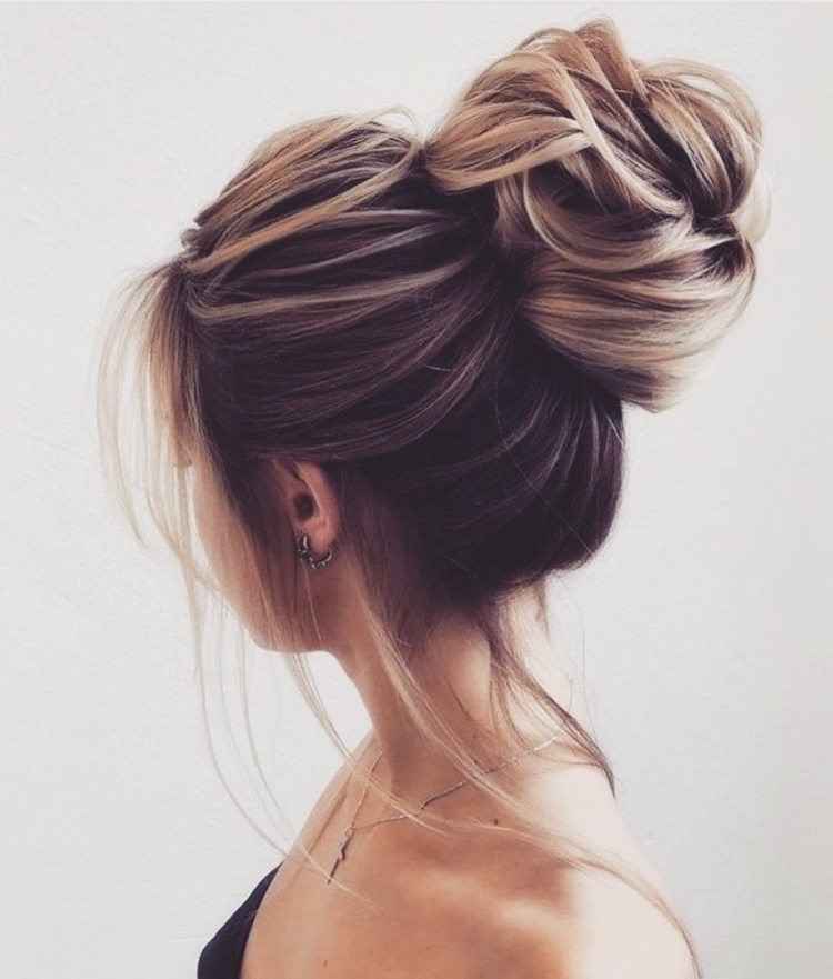 Прическа пучок