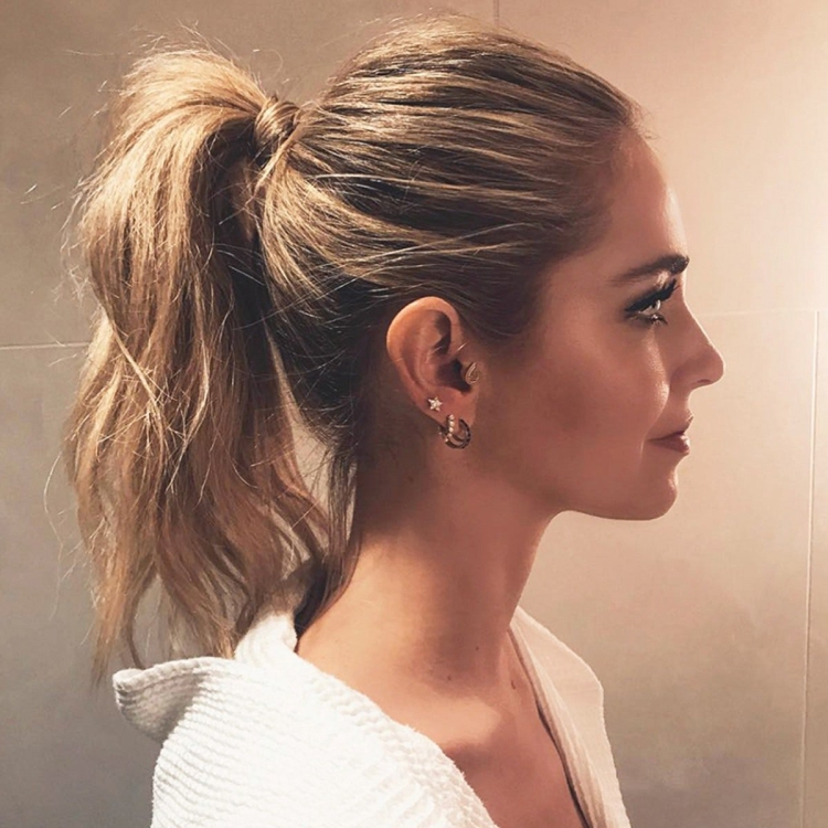 Прическа хвост