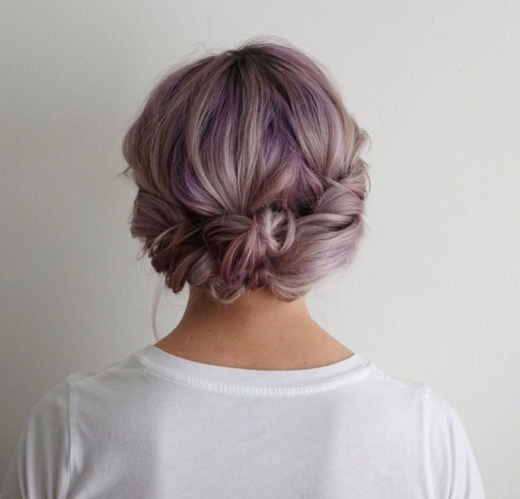 Пучок на короткие воло