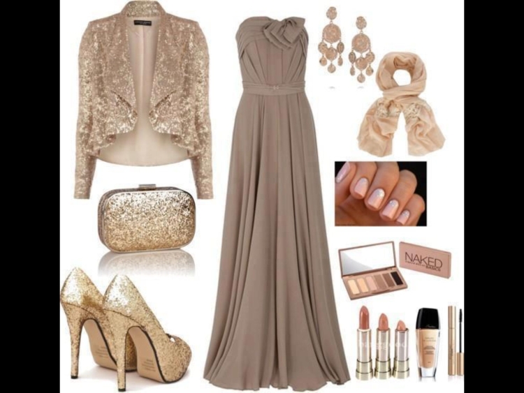 Девушка в бежевом платье