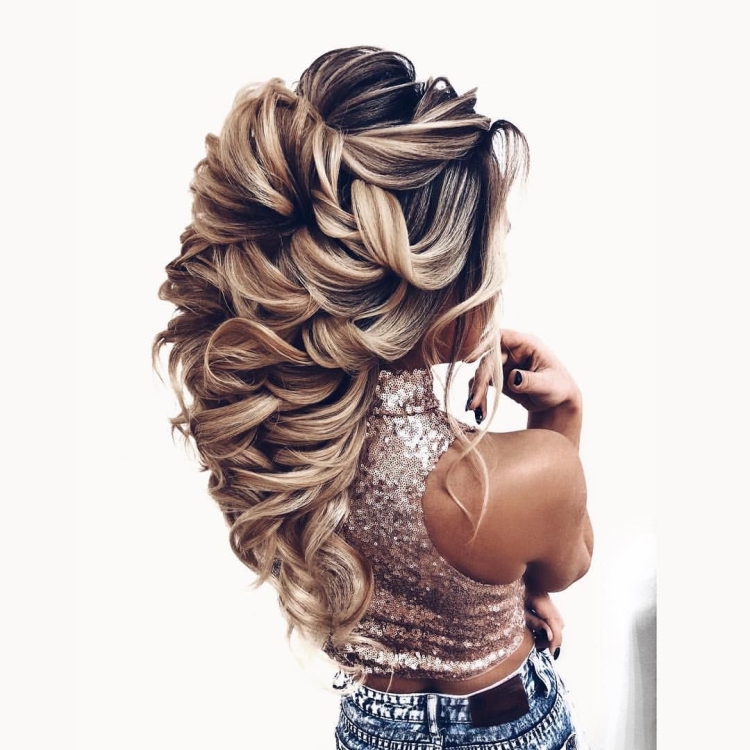 Восточный хвост Анна Комарова