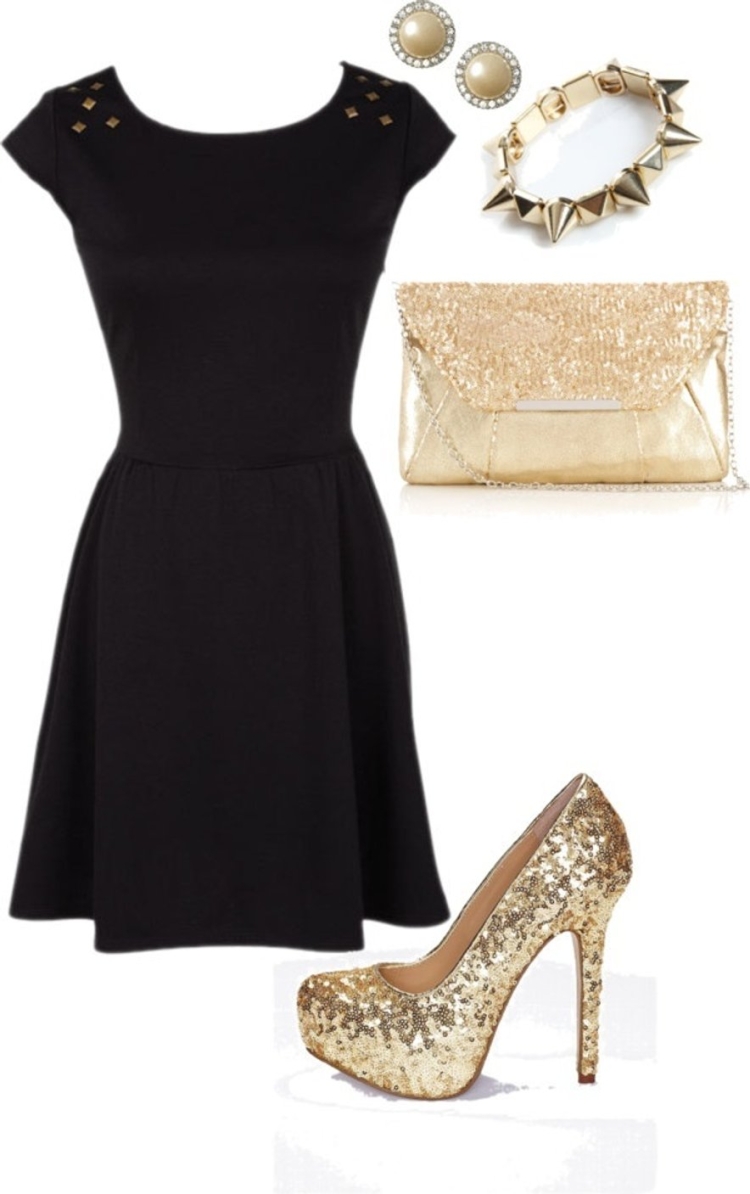 Бежевое платье с черными каблуками