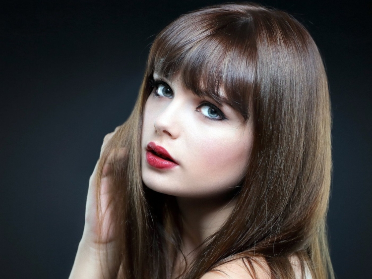 Marie Grippon длинные волосы