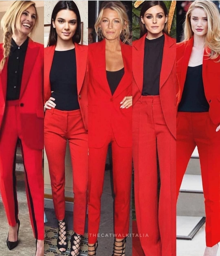 Костюм женский