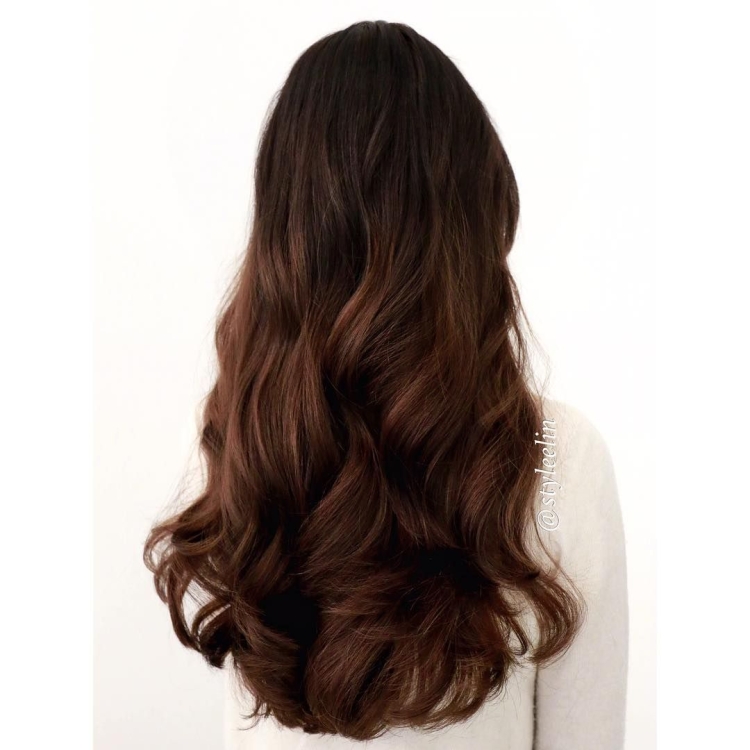 Длинные каштановые волосы