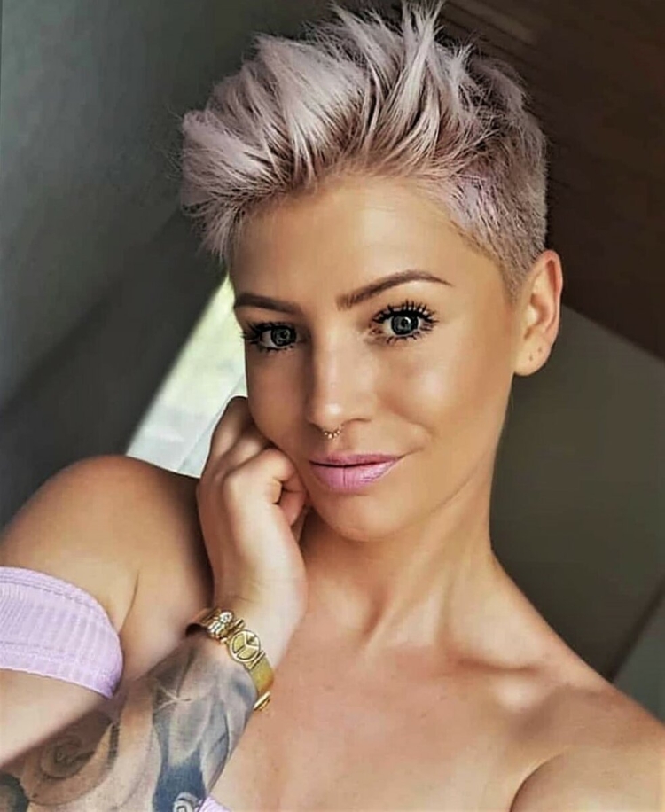 Стрижка Пикси Калманович