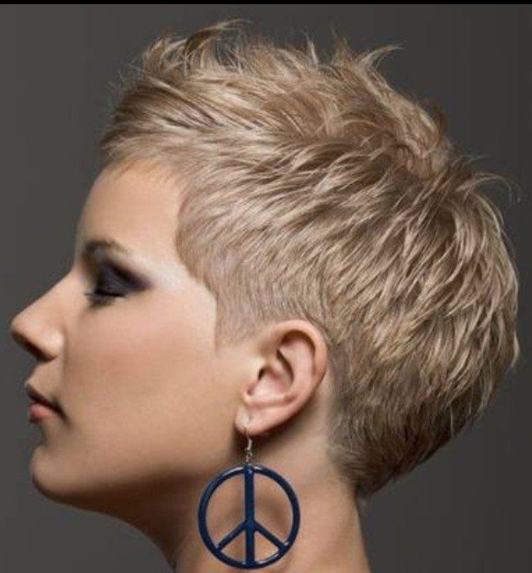 Очень короткие женские стрижки с выбритыми висками