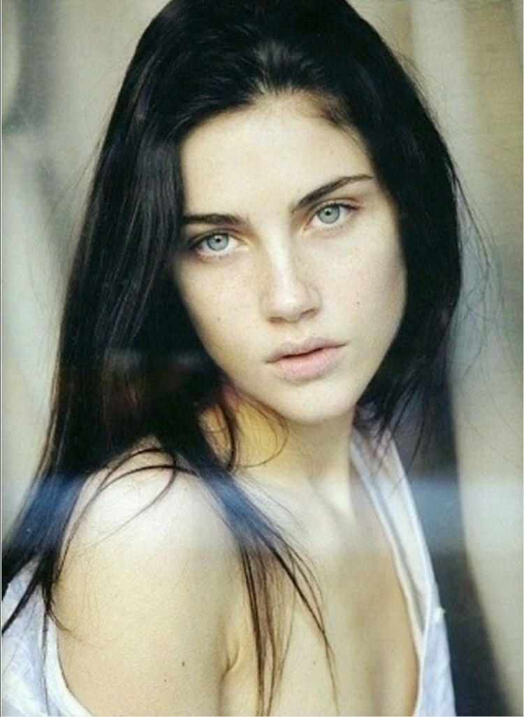 Anna Speckhart глаза