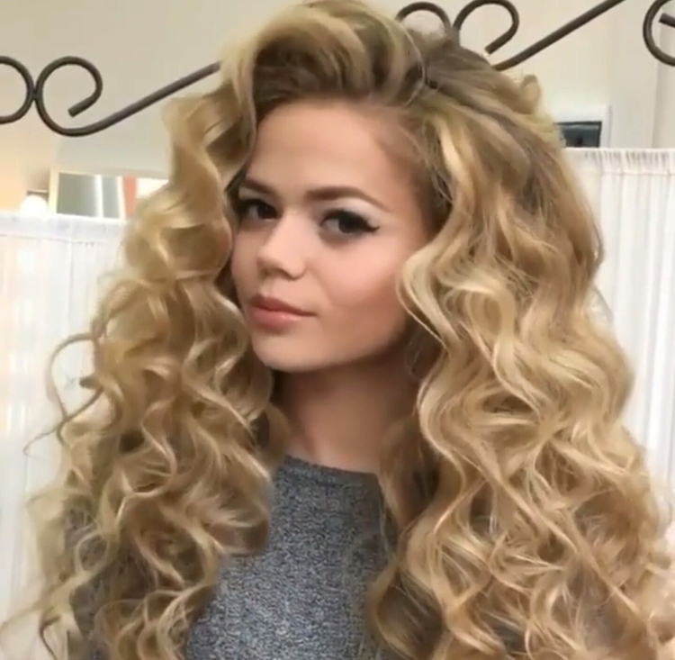 Прическа объемный хвост