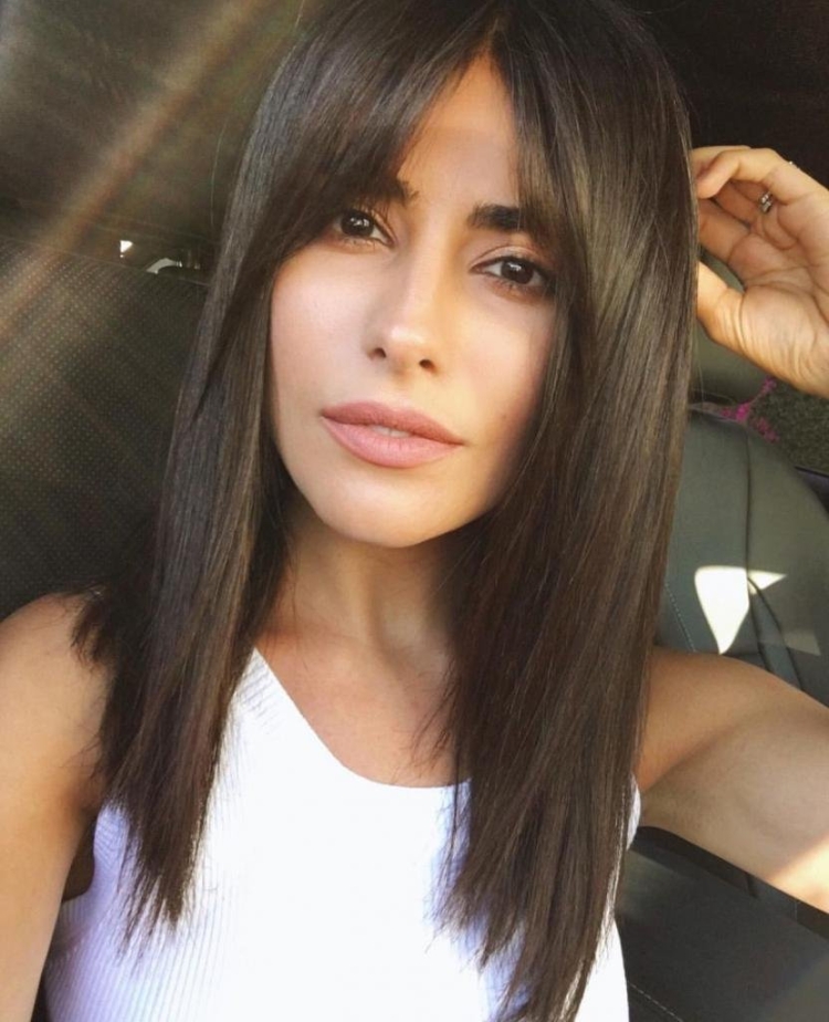 Стрижка лесенка 2022