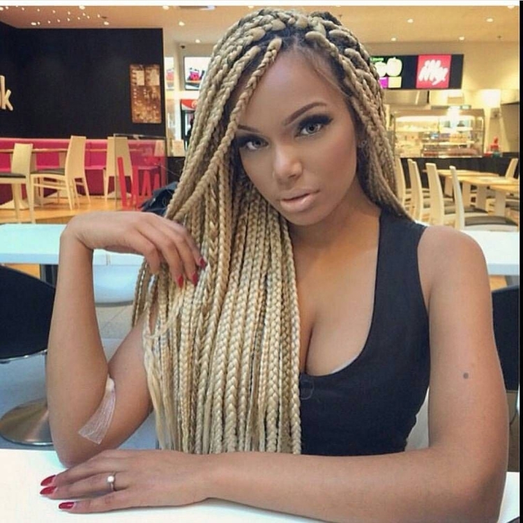 Косички зизи блонд