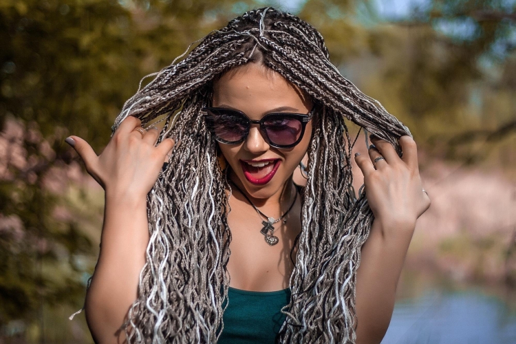 Африканские косички зизи