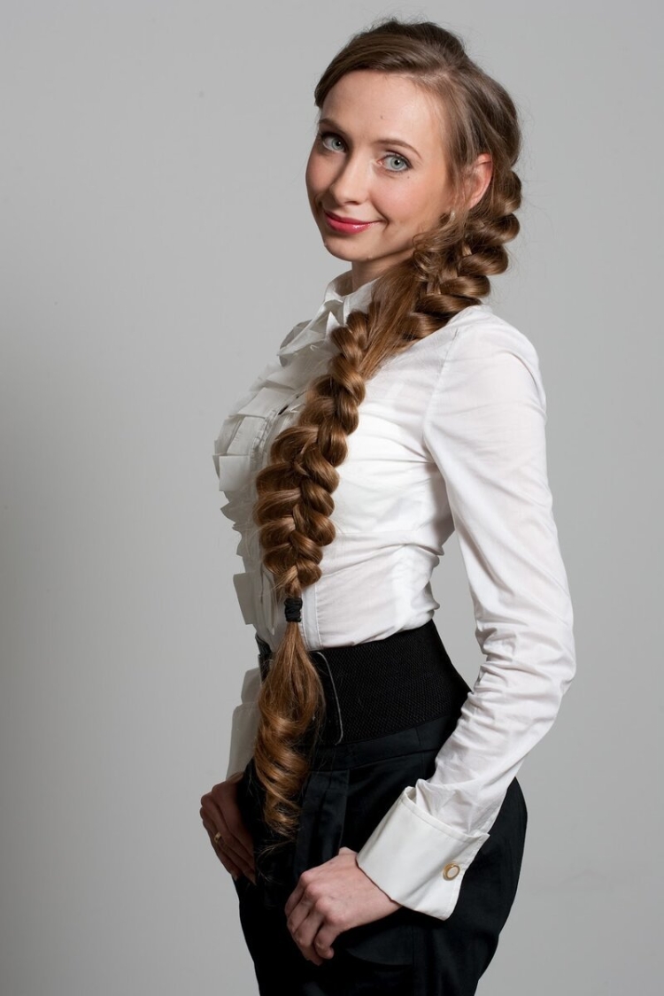 Вероника Иванникова длинная коса