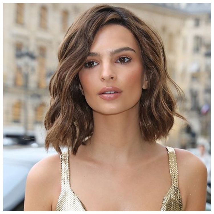 Эмили Ратаковски стрижка