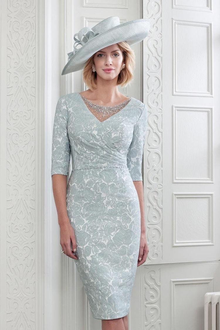 Кружевное платье мамы невесты